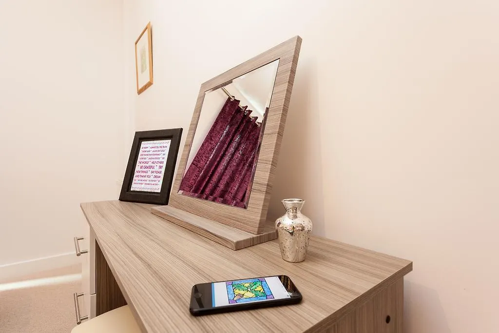Self-Contained Town Centre One Bedroom Apartments By Helmswood Serviced Apartments Redhill