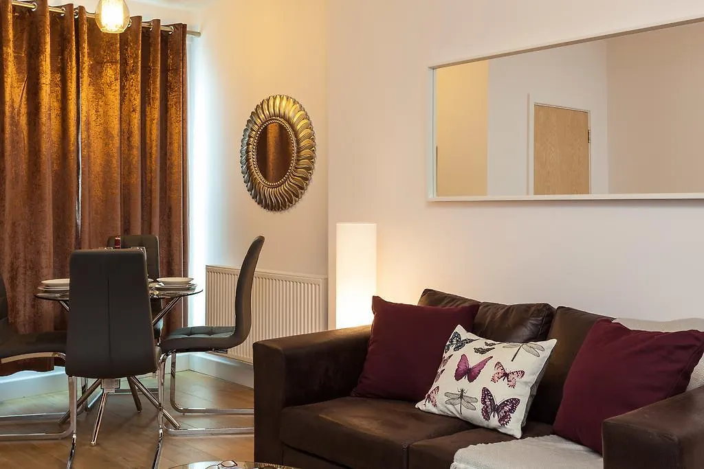 Self-Contained Town Centre One Bedroom Apartments By Helmswood Serviced Apartments Redhill  United Kingdom
