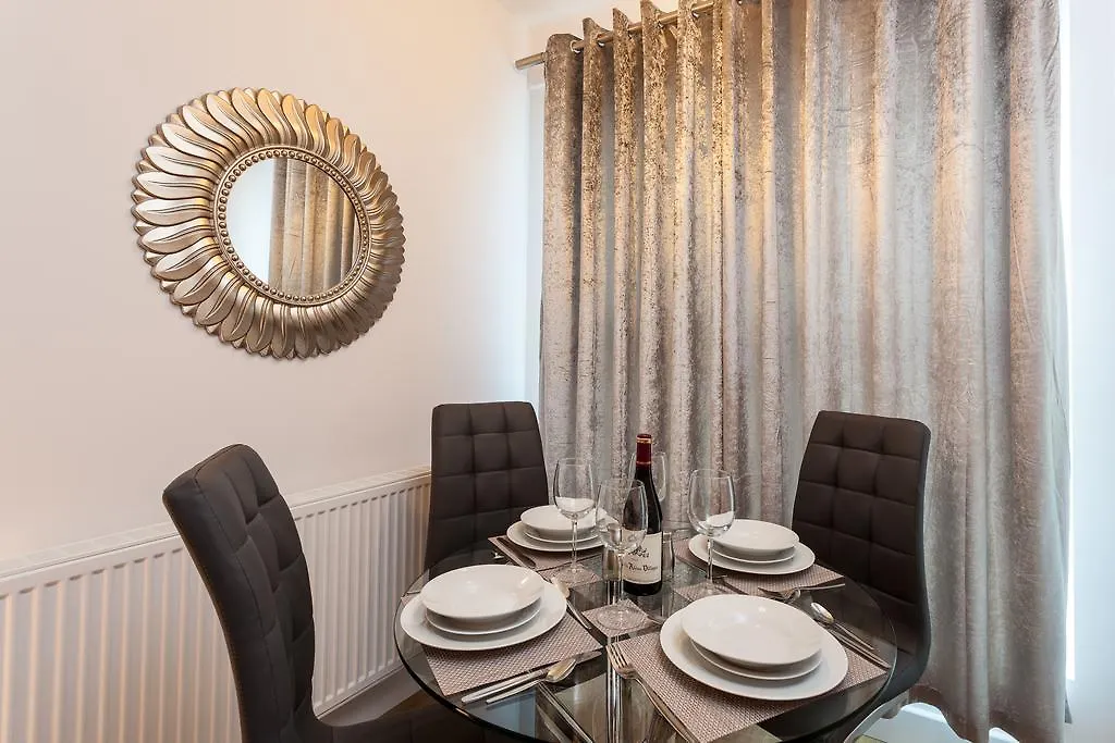 Self-Contained Town Centre One Bedroom Apartments By Helmswood Serviced Apartments Redhill